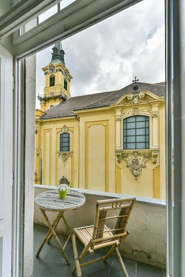 King Of Church Budapest Appartamento