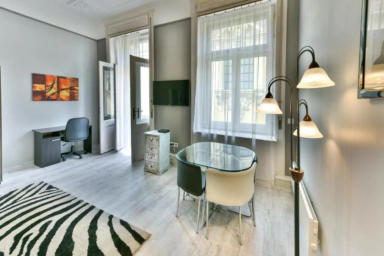 Apartment King Of Church Budapest Hungary