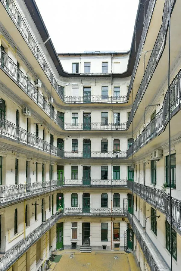 Apartment King Of Church Budapest